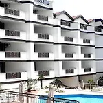 Royal Palm מלון דירות